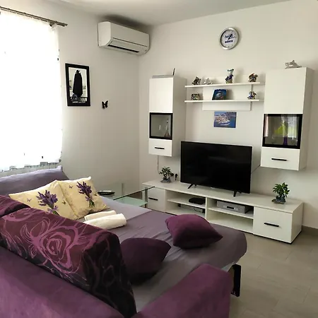 Lavanda Apartman *