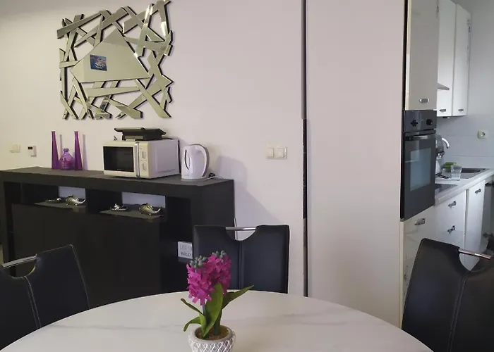 Lavanda شقة زادار